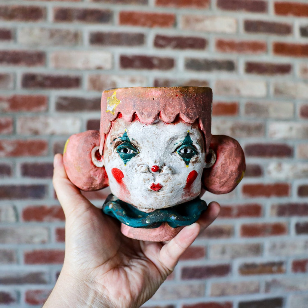 Expressive Figure Cups