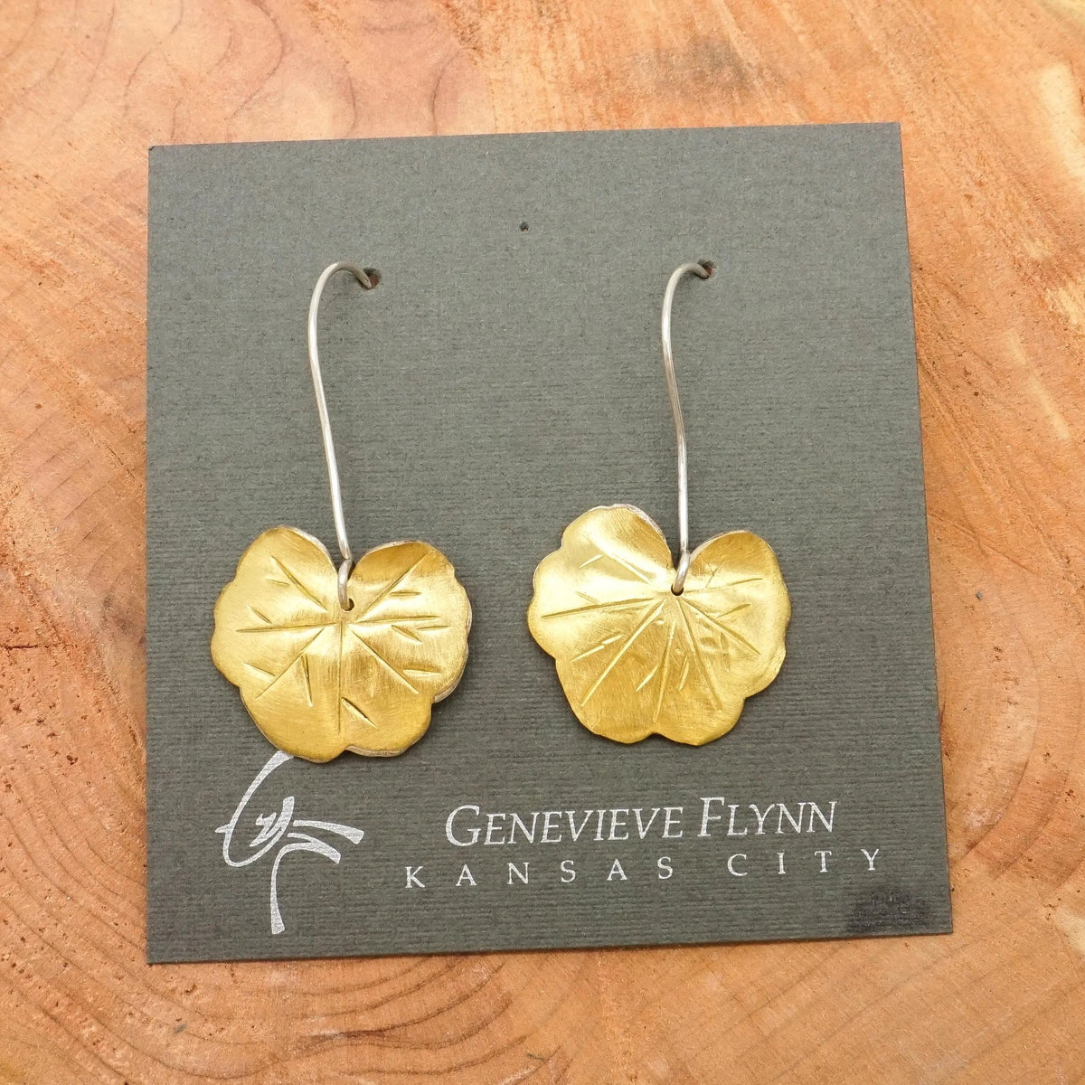 Medium Geranium Earrings - 25k Yellow Gold