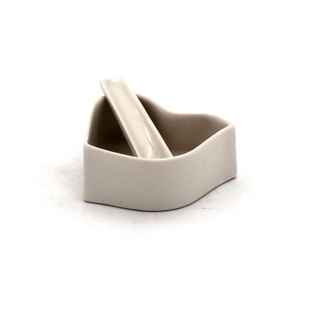 White Salt/Pepper Set