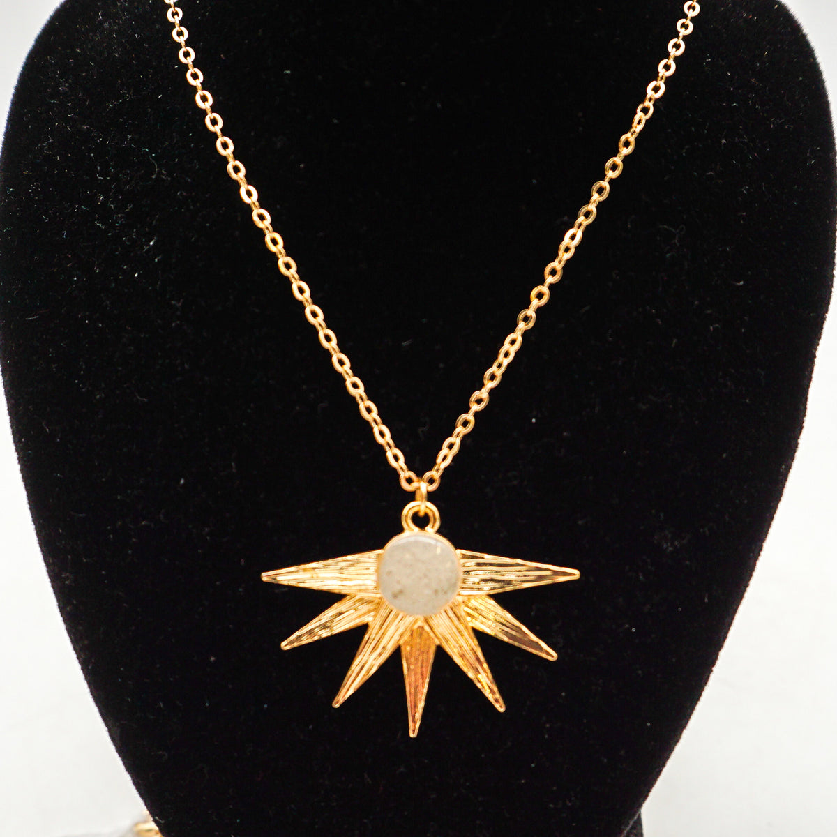 Sun Raze Necklace - Natural
